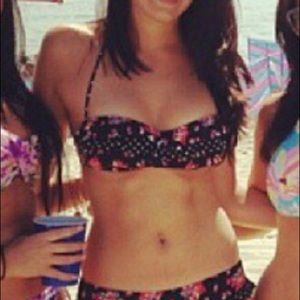 VS strapless bathing suit top